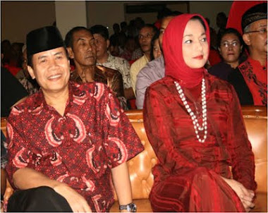 Reuni Marissa Haque dgn PDIP, Tangsel 2010, Achmad Suwandhi dan Marissa Haque Fawzi