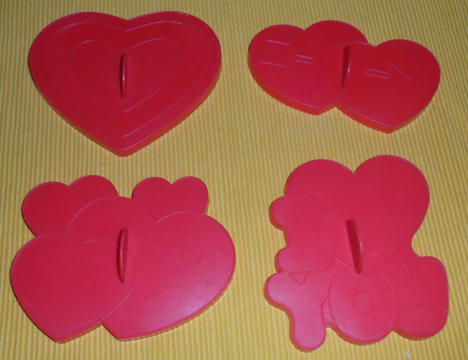 Cookie Cutter Corner (and Cake Pans too!) Wilton Valentine's Cookie
