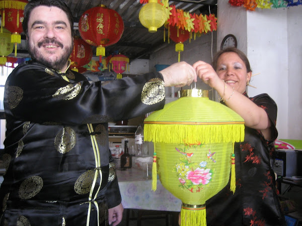 Damián y Mila dan paso a la Fiesta China