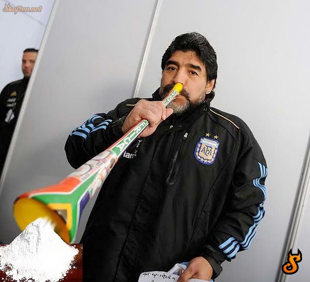Maradona aparece completamente borracho Maradona+coca