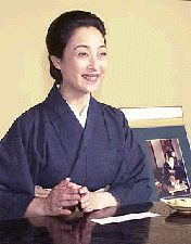 [mineko_iwasaki.gif]