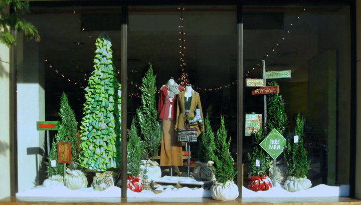 The 6 best u.s. destinations to visit for christmas Black*Eiffel: Anthropologie Christmas Window Displays 2010