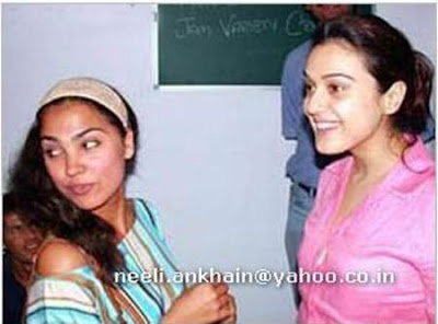 أشهر نجمات بوليود بدون مكياج Lara+dutta+and+preity+zinta