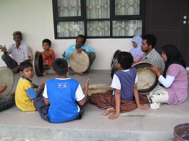 Berlatih Rebana