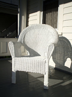 White white+wicker White