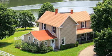 Lakefront Farmhouse