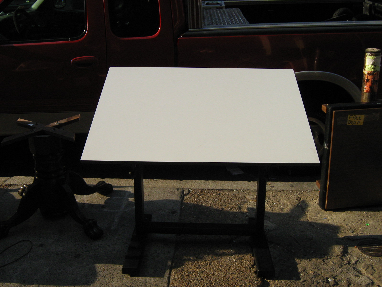 [DraftingTable3.JPG]