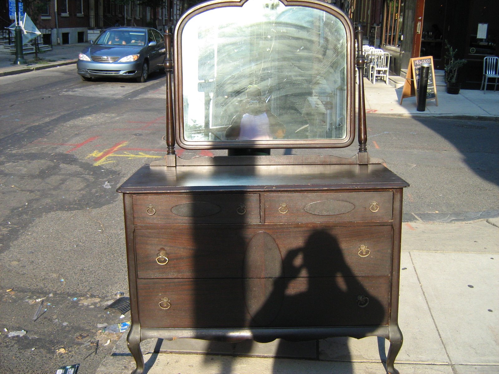 [Dresser&Mirror.JPG]