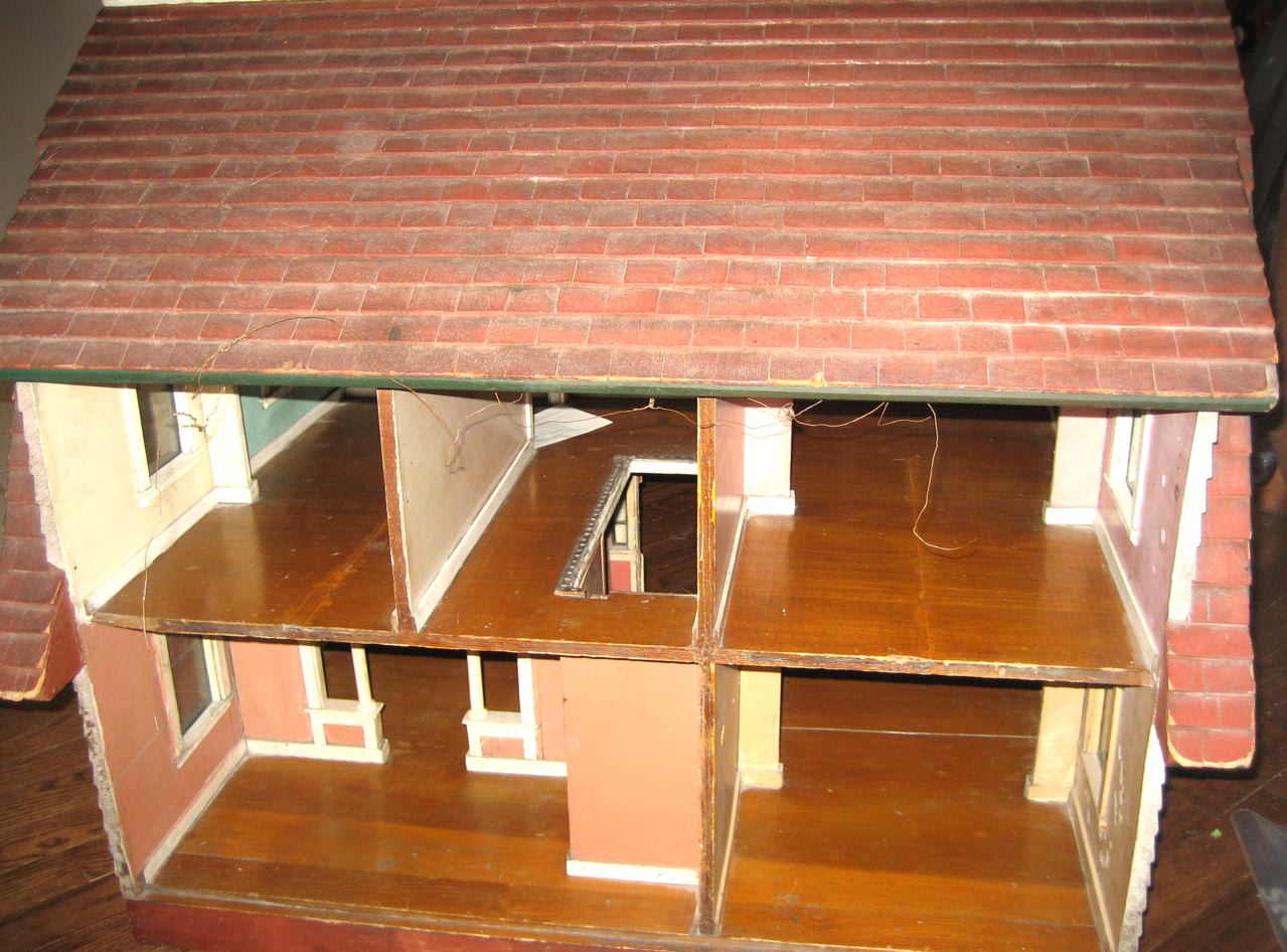 Susan's Mini Homes Antique Dollhouse