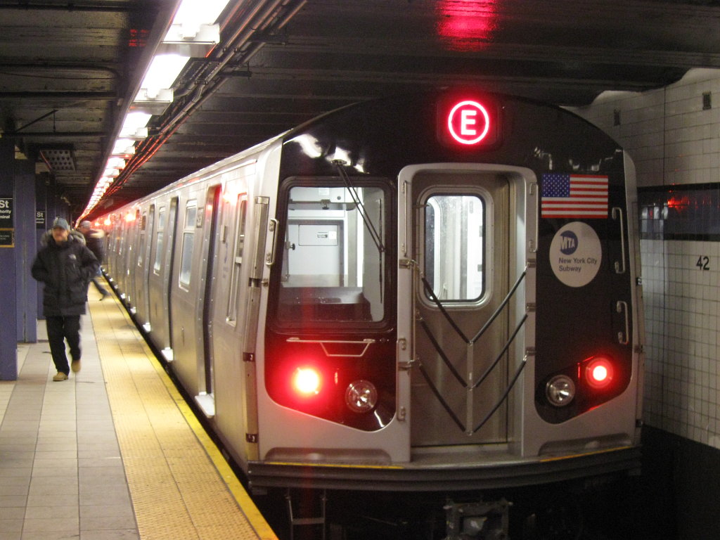 http://2.bp.blogspot.com/_kG2qXnvR_KE/TS6L_P39XQI/AAAAAAAAAoc/xdHbs_M0CaU/s1600/SubwayyE.jpg