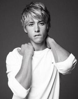 mitch_hewer_1189961243.jpg