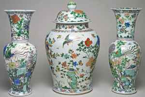 Qing Dynasty porcelain vases (17th c.)