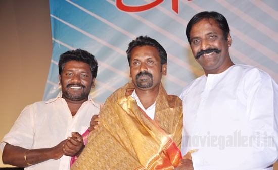 http://2.bp.blogspot.com/_kLvzpyZm7zM/S8Ln4TdookI/AAAAAAAAJYc/6rFgDZLni4w/s1600/ambasamuthiram-ambani-audio-launch-03.jpg