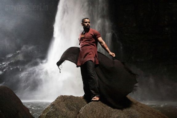 http://2.bp.blogspot.com/_kLvzpyZm7zM/S9V3_51DdVI/AAAAAAAAKfM/b7-RuNLKaA8/s1600/vikram-ravana-raavan-raavanan-wallpapers-stills-pics-04.jpg