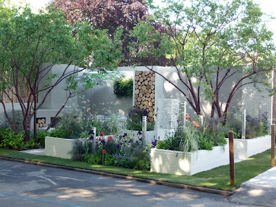 Adult Pictures HQ Sexy butts in public