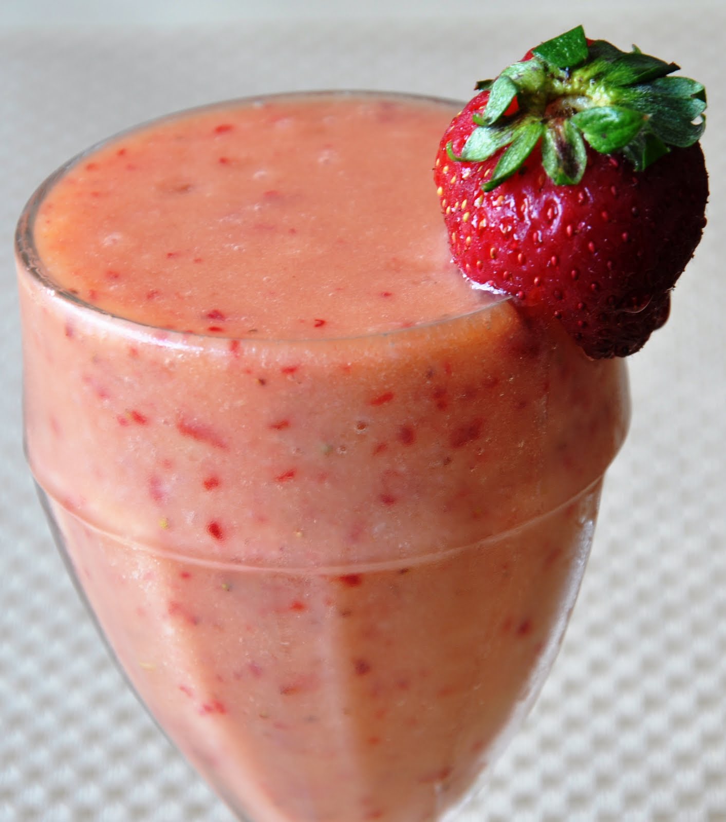 Tropical Mango BananaBerry Smoothie (NonDairy) Honey, Whats Cooking