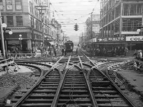 [roanoke+trolley+1927.jpg]