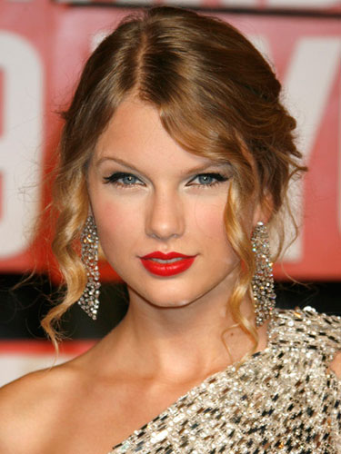 taylor swift makeup. taylor swift makeup.