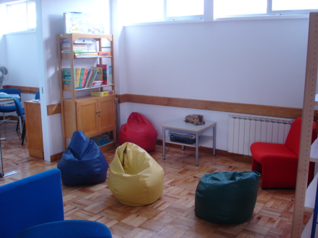 [Biblioteca+3.JPG]