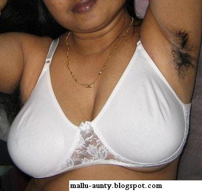 desi aunty open dress and show aunty bra photos. desi aunty open dress and show