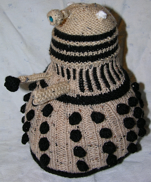 Knitting Patterns Free: Dalek Knitting