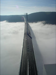 Viaduc de Millau. Allons-y les gars, faut le réparer!