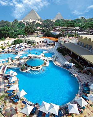 [LeMeridienPyramids-PoolAerial.jpg]