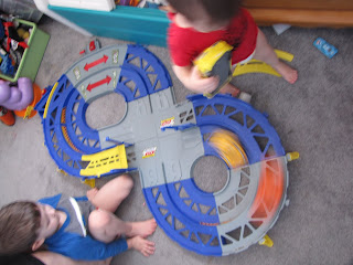 shake and go crash ups race track