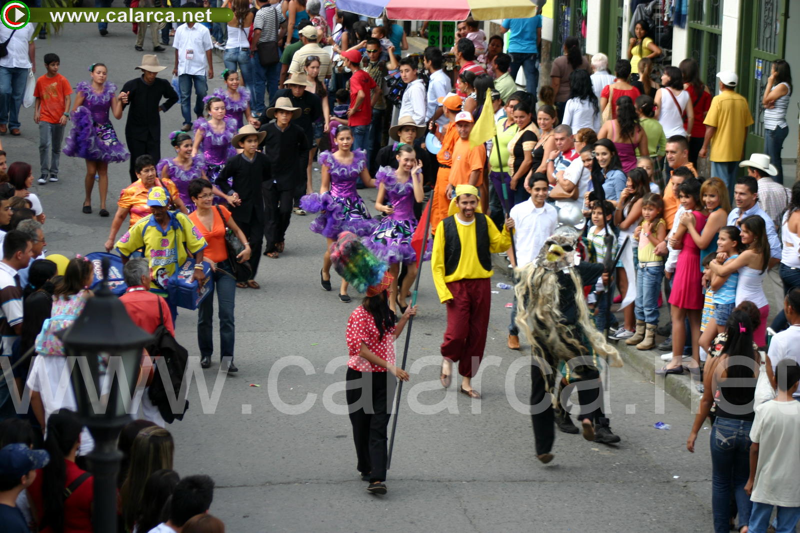 ACTUALIDAD CALARQUEÑA DESFILE DEL CAFÉ XXVIII REINADO NACIONAL DEL CAFÉ
