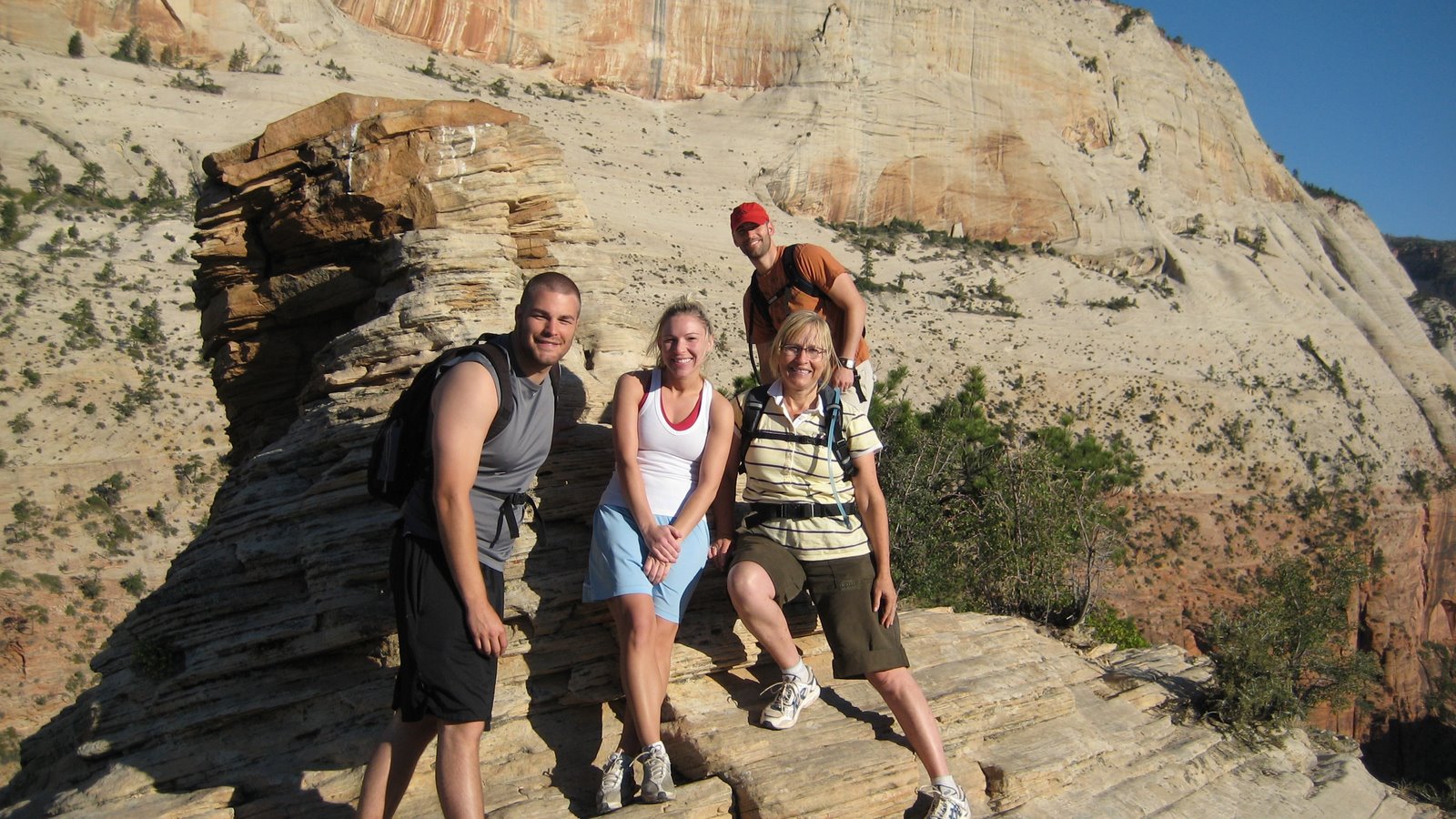 [Angels+Landing+June+2008.JPG]