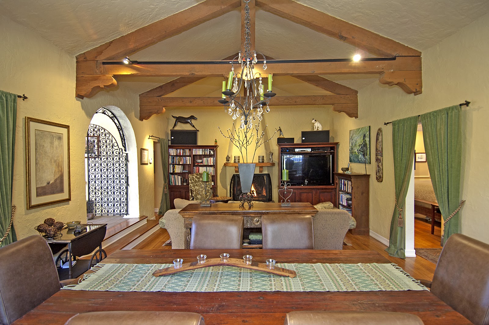 Oakshire Drive Estate Rodeo Realty