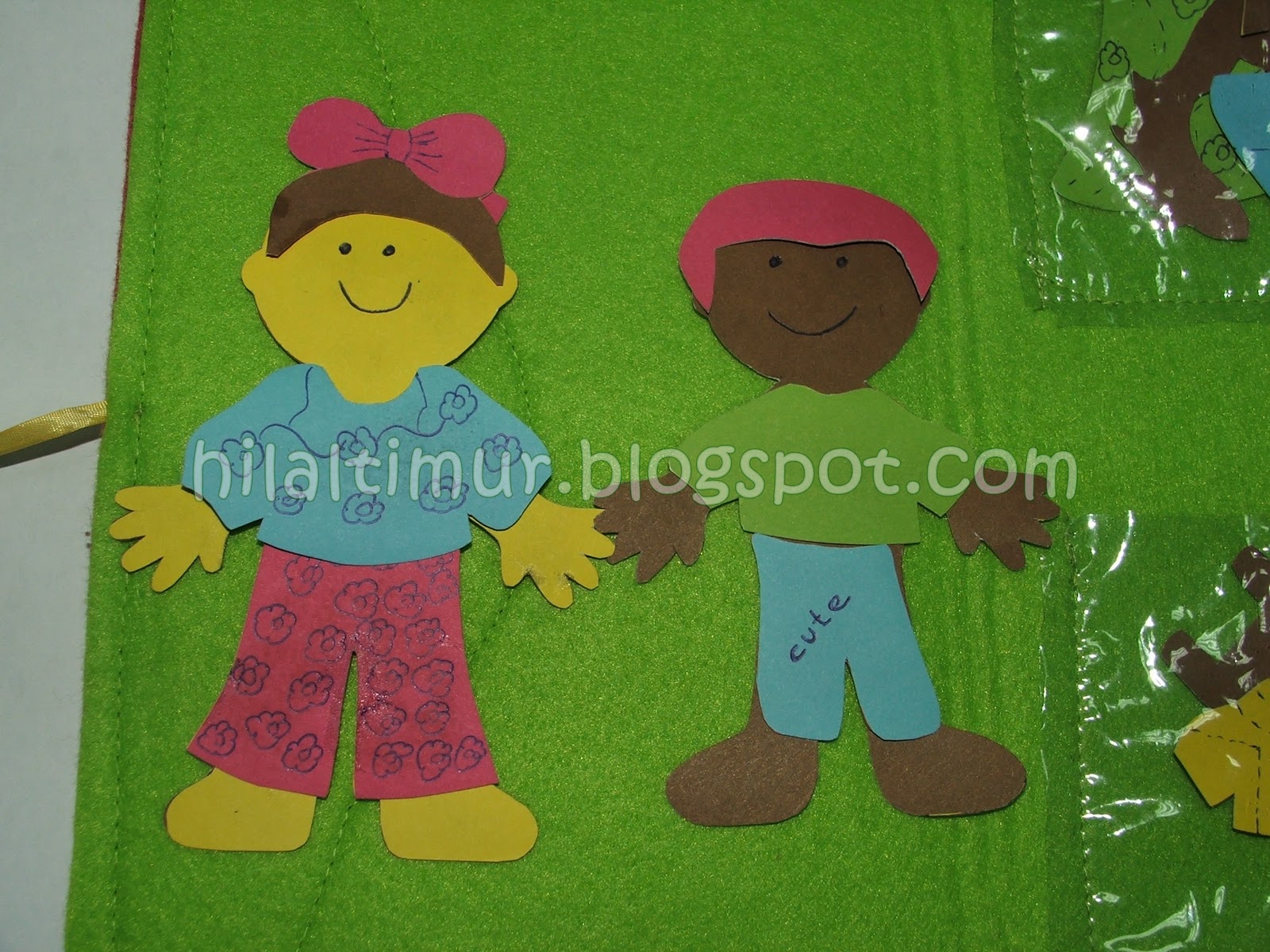 Oyuncak Dükkanı Bebek Giydirme Aktivite Kitabı Saç