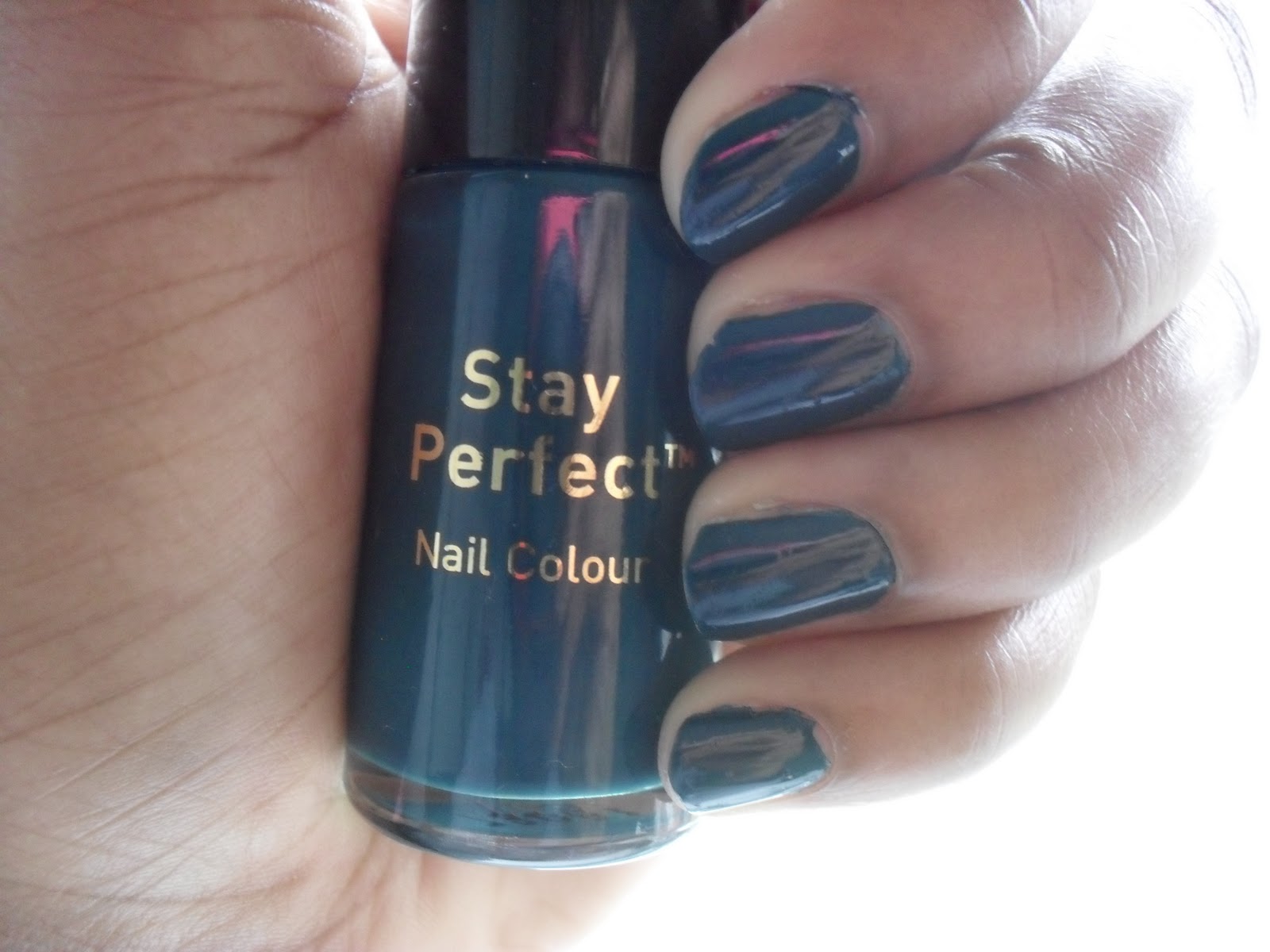 Boots No7 Stay Perfect Nail Colour in "Totally Teal" The Student's