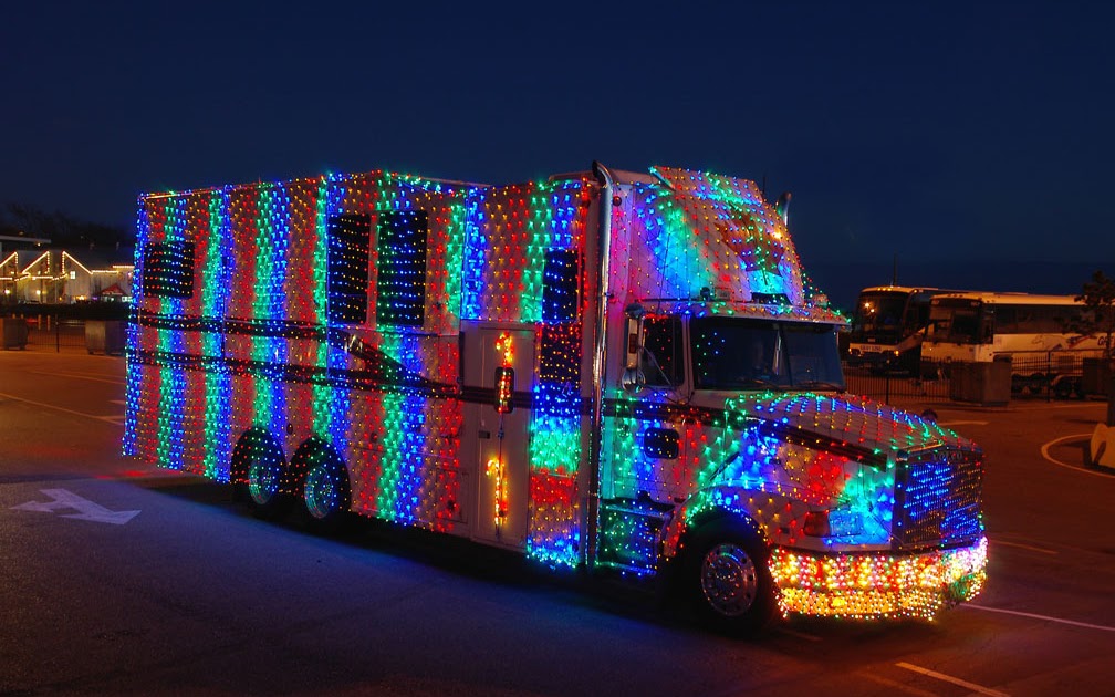 Lenses and Wheels Christmas Light Truck Parade