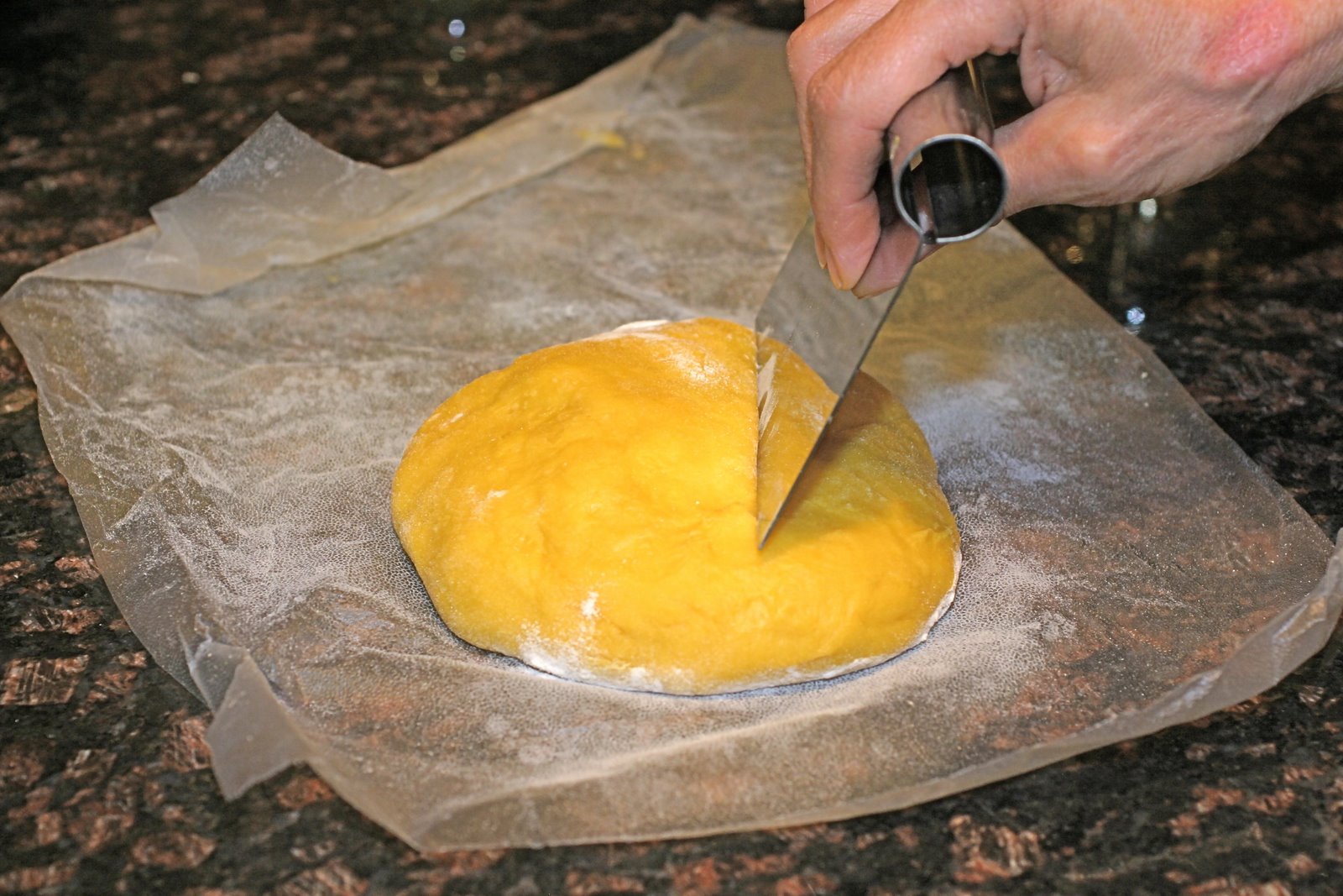[cutting+dough.JPG]