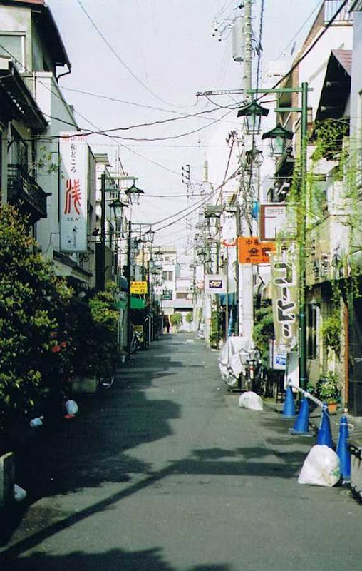 மனிதர்கள் இல்லாத காலியான "டோக்யோ நகரம்" - அரிய புகைப்படங்கள்... Empty+Tokyo+-+Rare+Photos+%287%29
