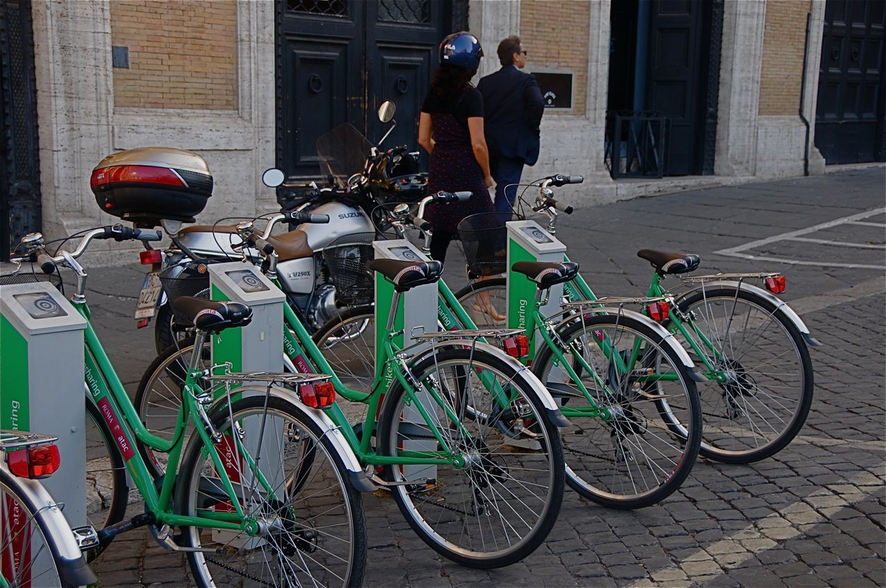 [Rome+Bikes.jpg]