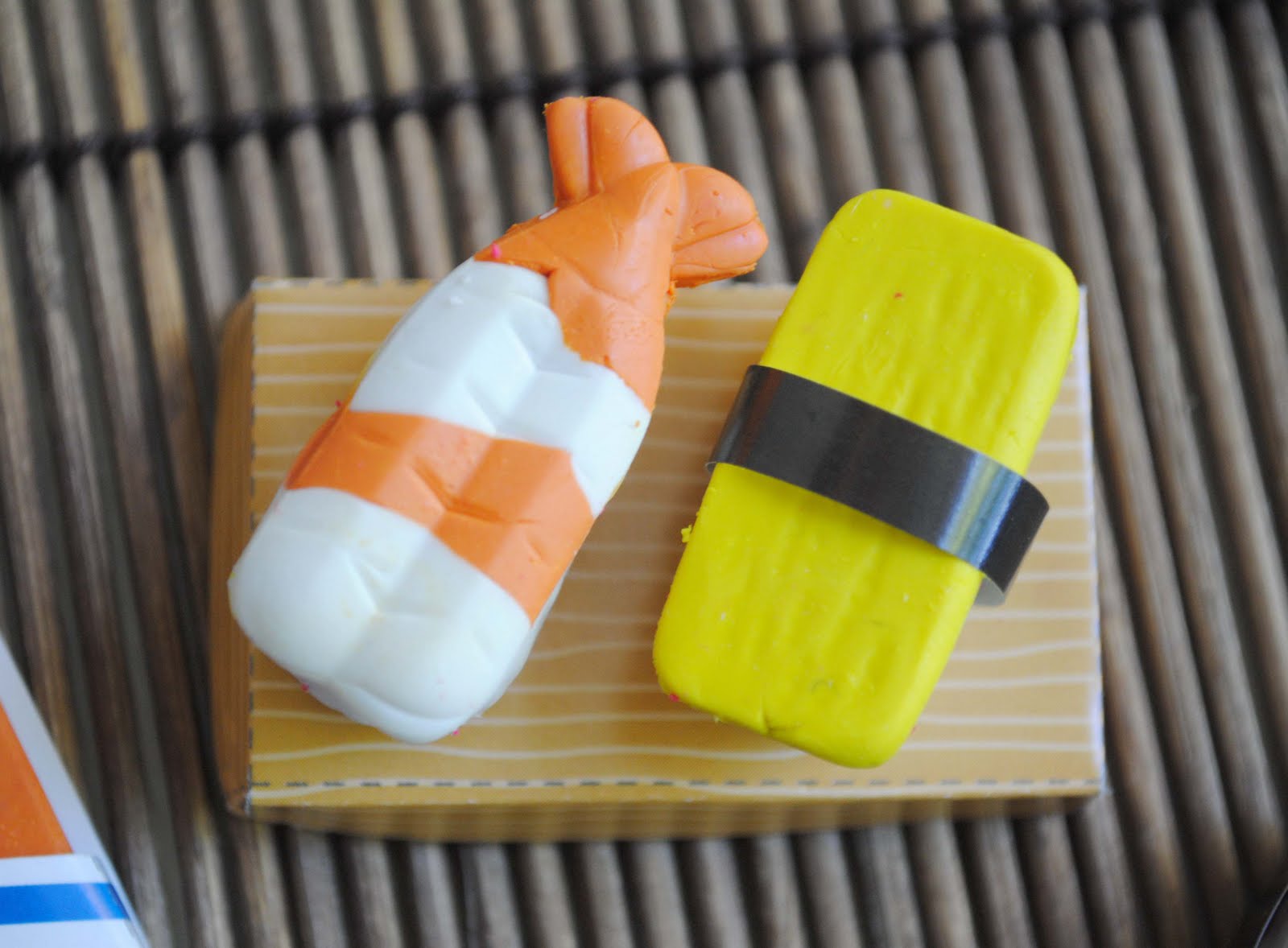 zakka life Craft Project Sushi Erasers
