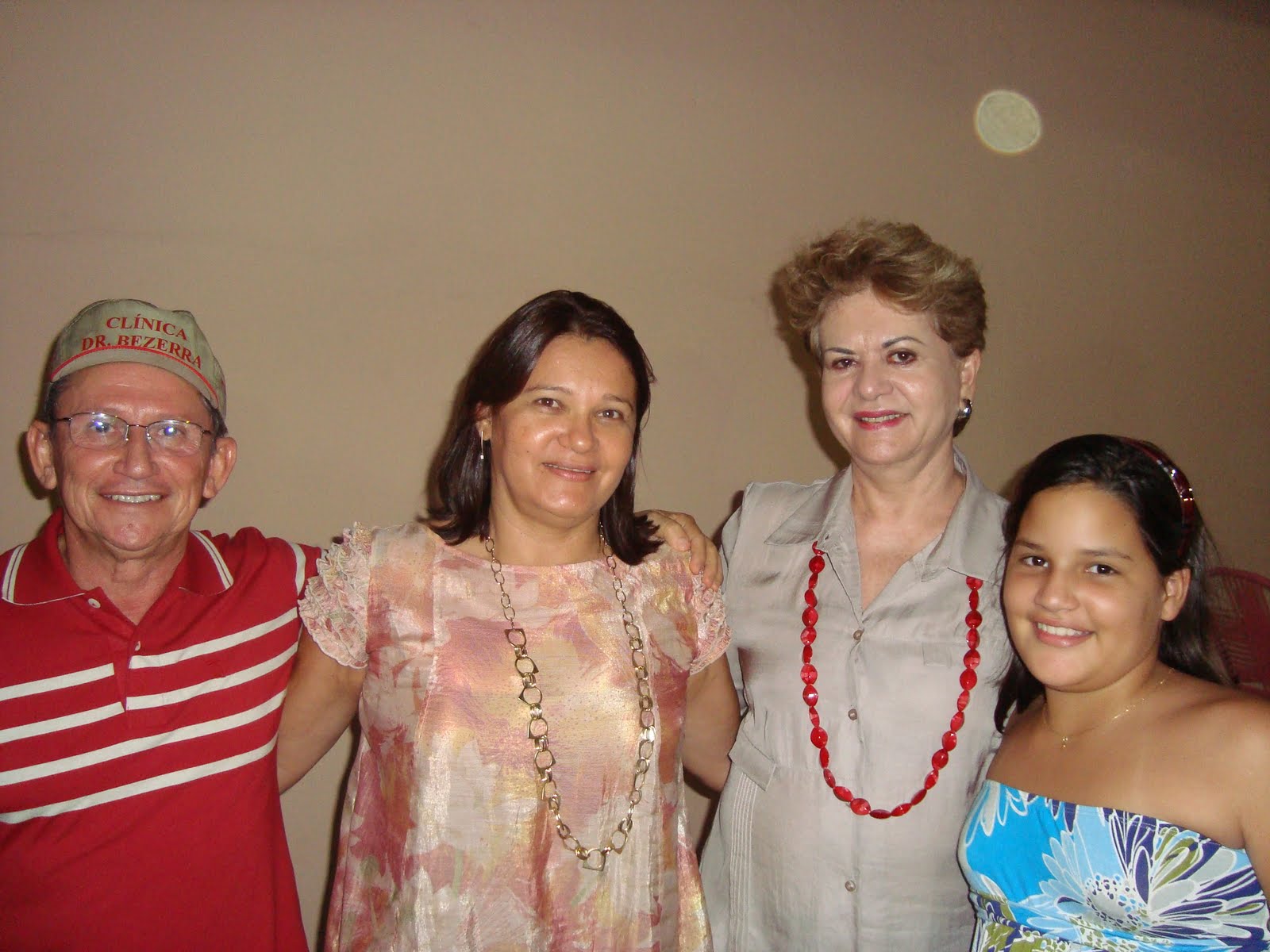 [Maria,vilma.JPG]