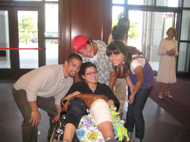 Chelse, Nick, Julie and Ty at Temple Square, post surgery