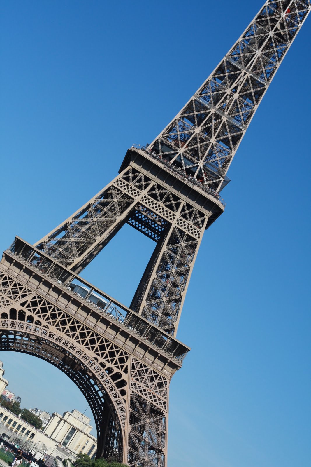 [paris09-eiffel-1.JPG]