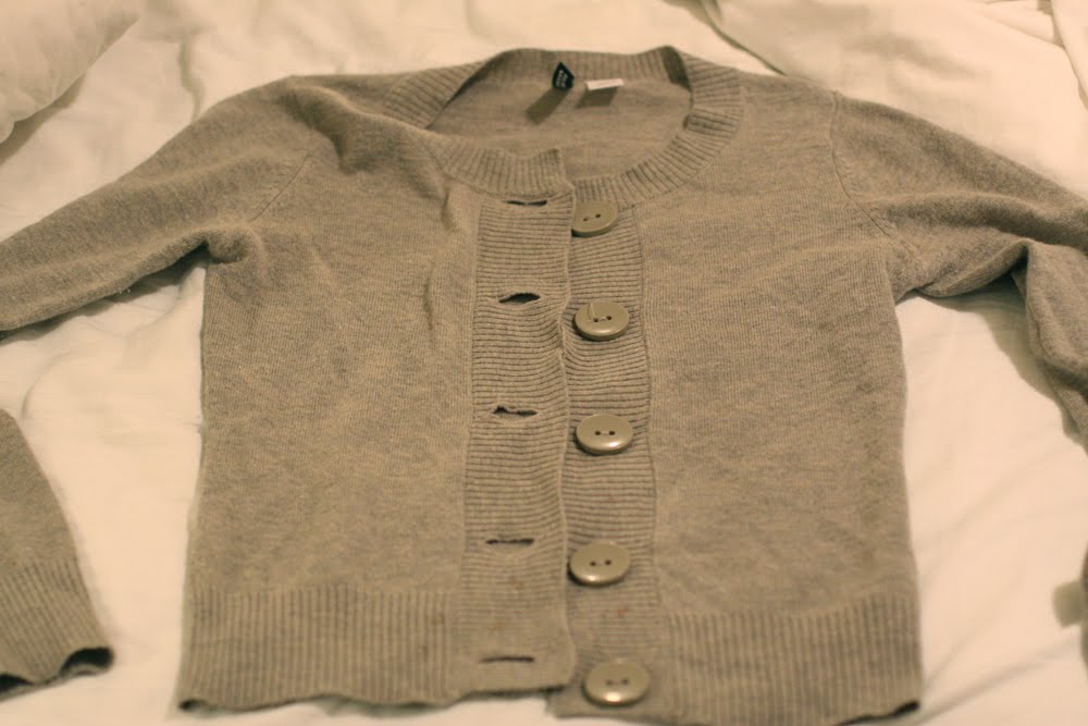 [rufflesweater5.jpg]