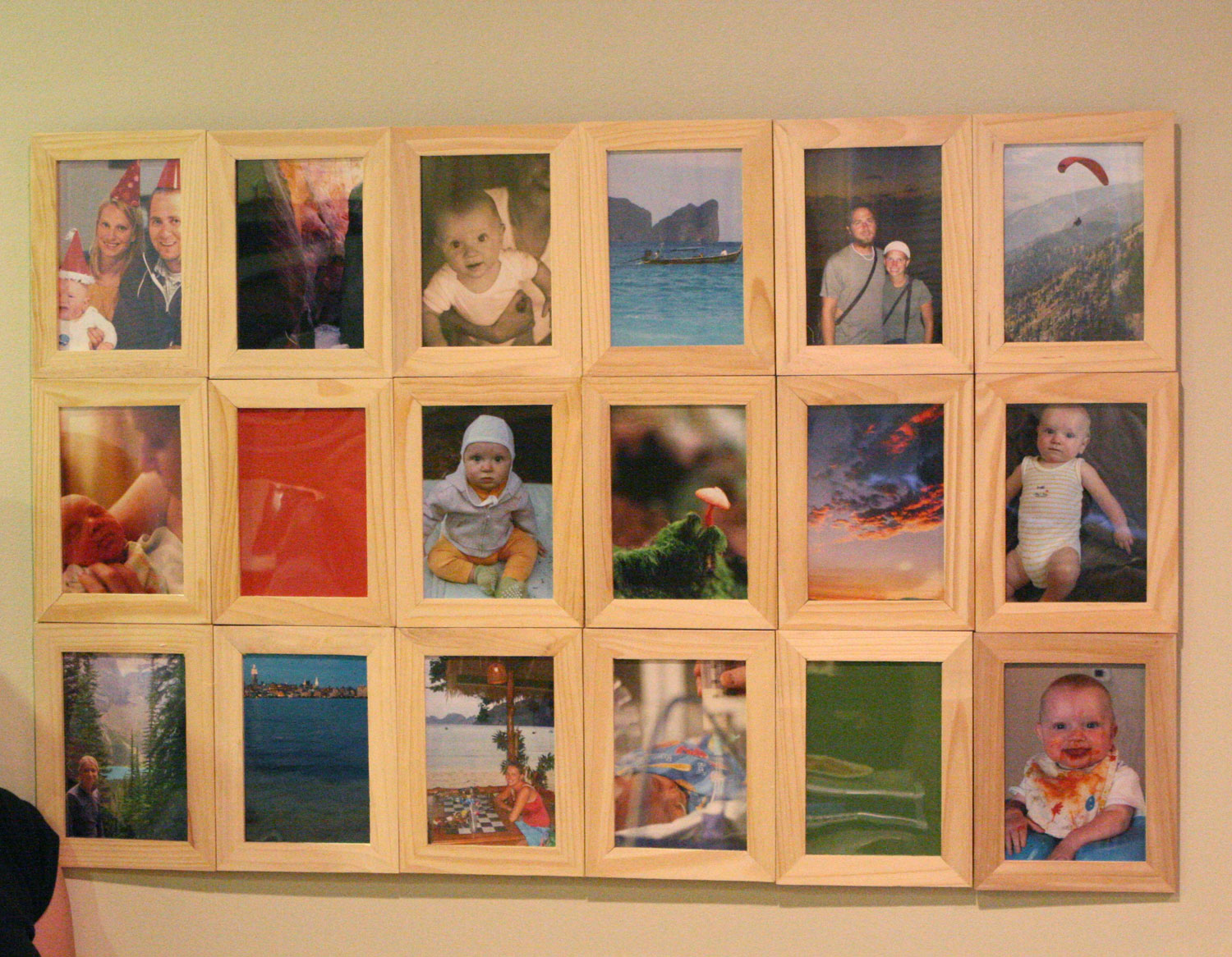 [wallphotosclose.jpg]