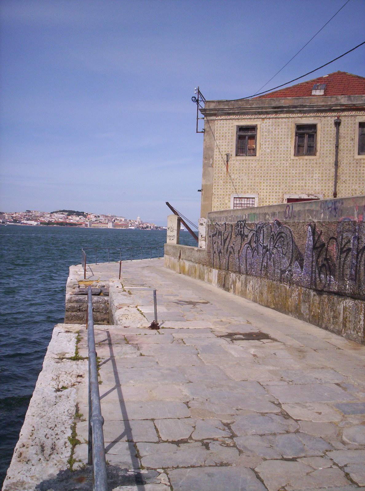 [almadaabril09+100.JPG]