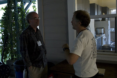 Brewster Kahle and Tim O'Reilly talking