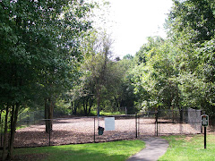 Sumter Square has an awesome OFF-LEASH DOG PARK!