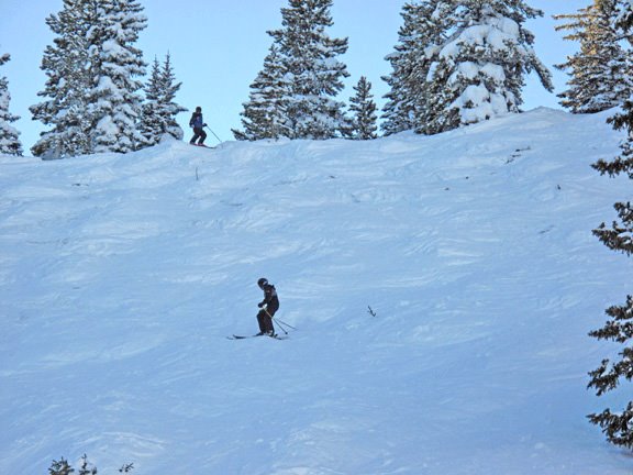 [207-Michael+&+Chris+skiing+Horseshoe+Run.JPG]