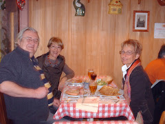 Avec Michel Grodwohl alias Miquet et Joëlle au restaurant en février 2008