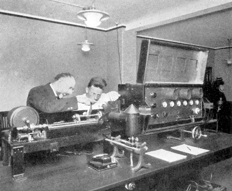 The Print Guide The Wayback View 1924 The first color photograph