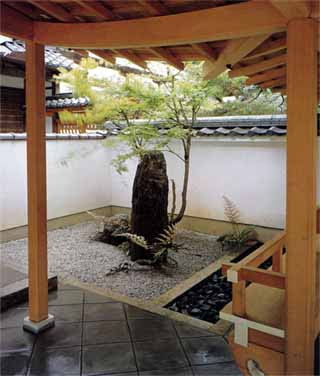 Japanese Inspiration for Small Backyard Garden: Japanese-inspired ideas